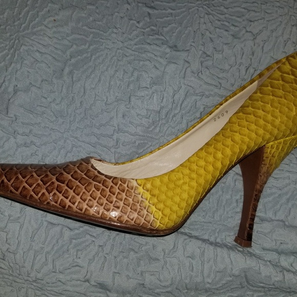 Authentic Yellow Python PRADA Heels size 39!!! - Picture 3 of 8